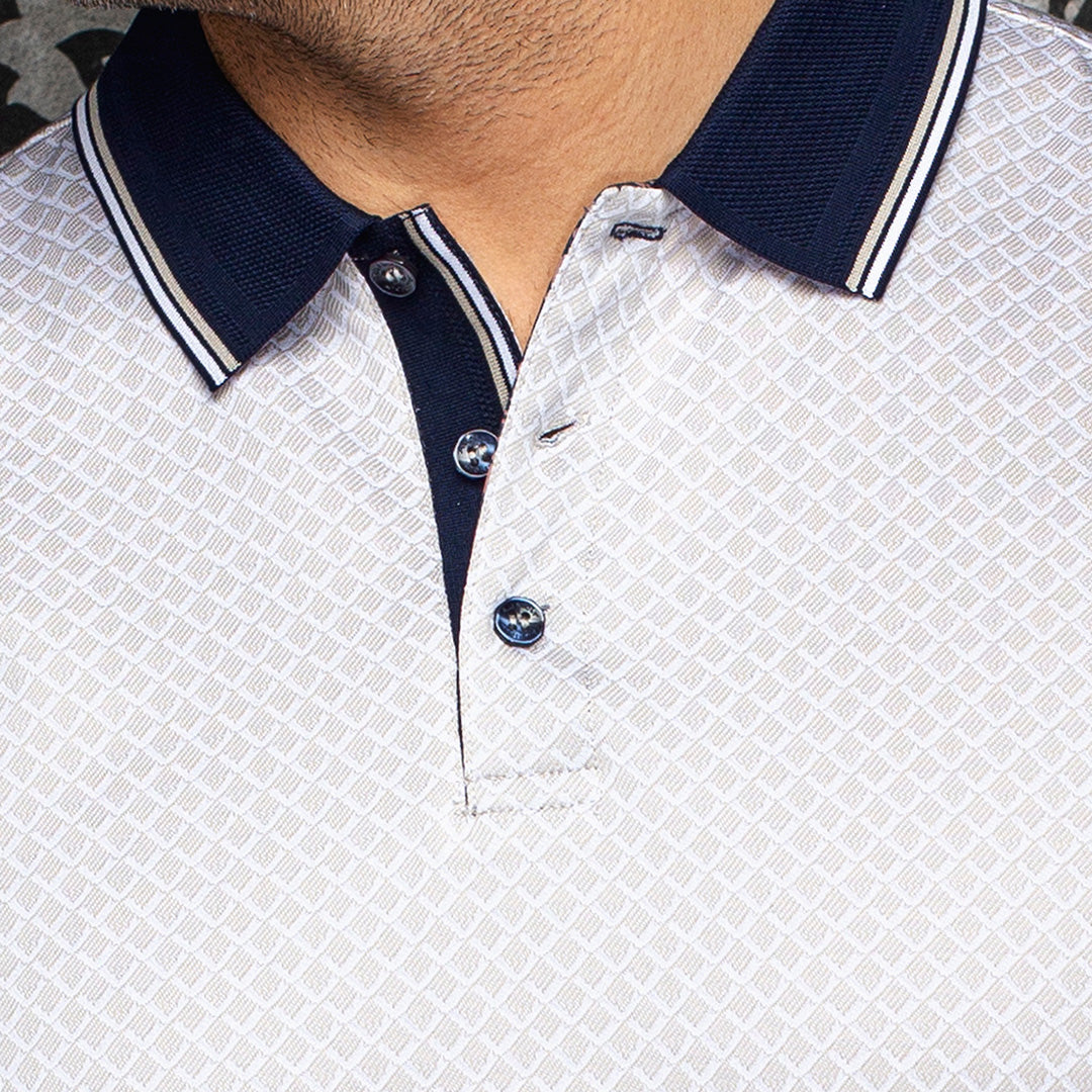 Polo motif géométrique