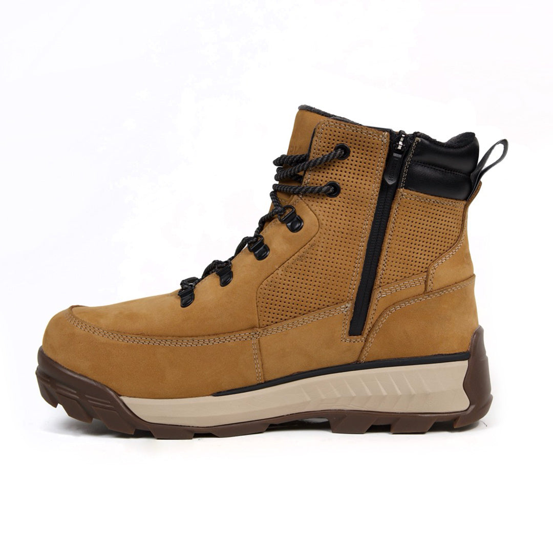 Bottes avec crampons rétractables